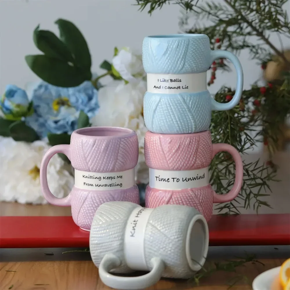 Coffee Tea Knits - Керамическая кофейная кружка в горячем вязаном
